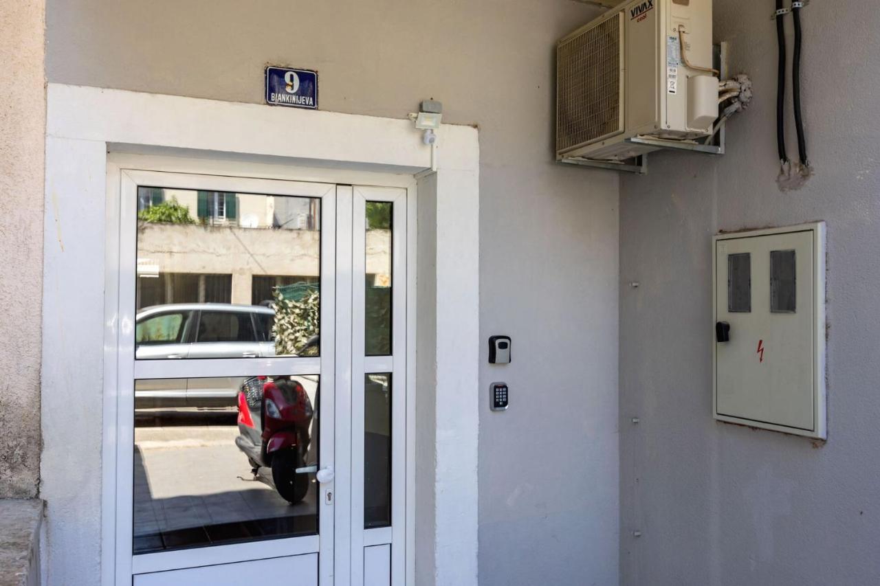 Apartman Klara Bacvice Split Exterior foto